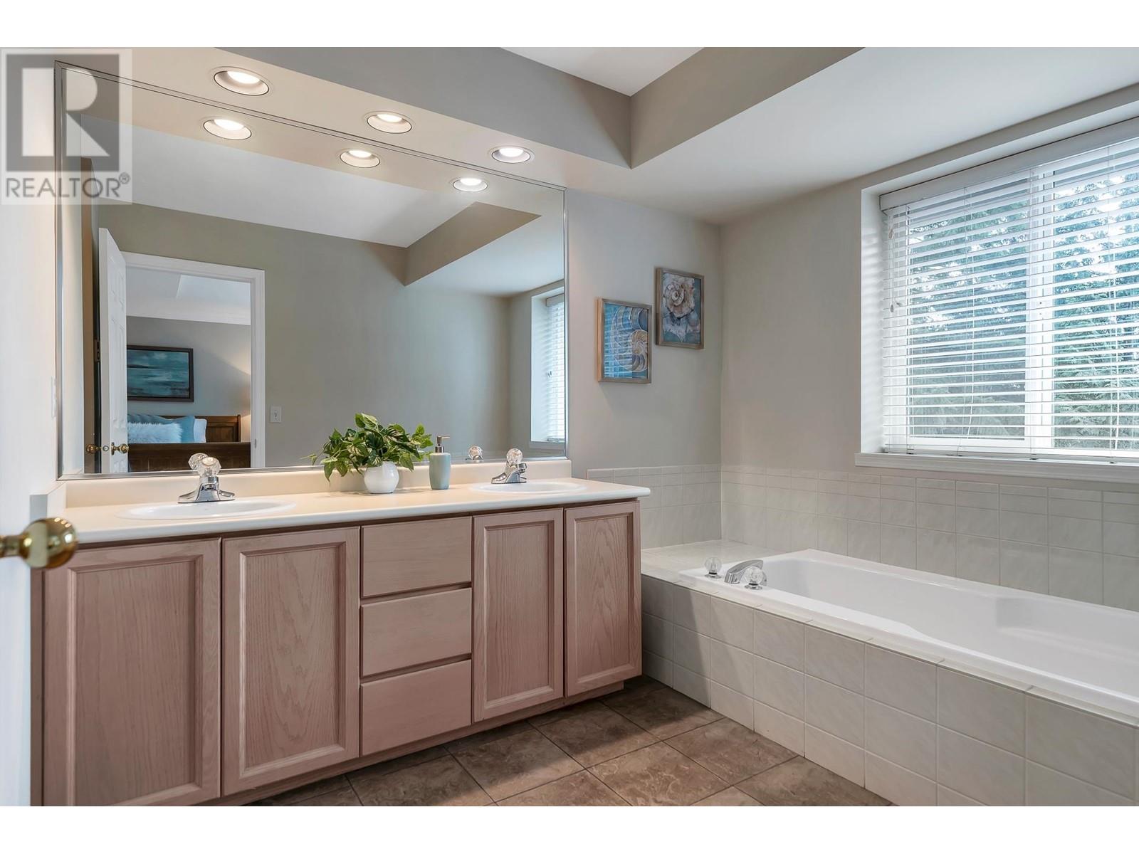 41 101 Parkside Drive, Port Moody, British Columbia  V3H 4W6 - Photo 20 - R2985240