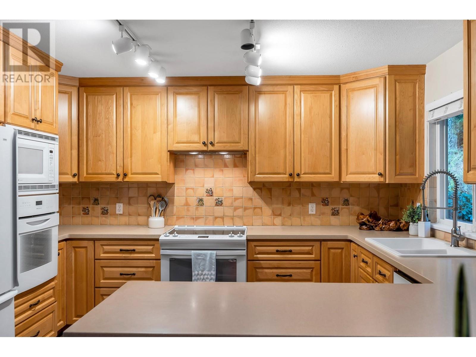 41 101 Parkside Drive, Port Moody, British Columbia  V3H 4W6 - Photo 7 - R2985240