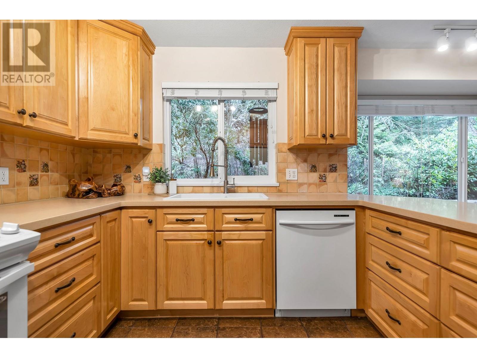 41 101 Parkside Drive, Port Moody, British Columbia  V3H 4W6 - Photo 8 - R2985240