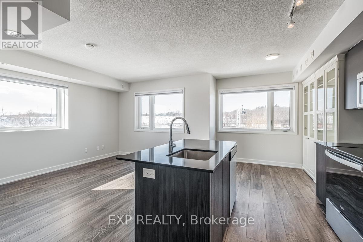 104 - 1135 Cooke Boulevard, Burlington, Ontario  L7T 0C3 - Photo 4 - W12059407