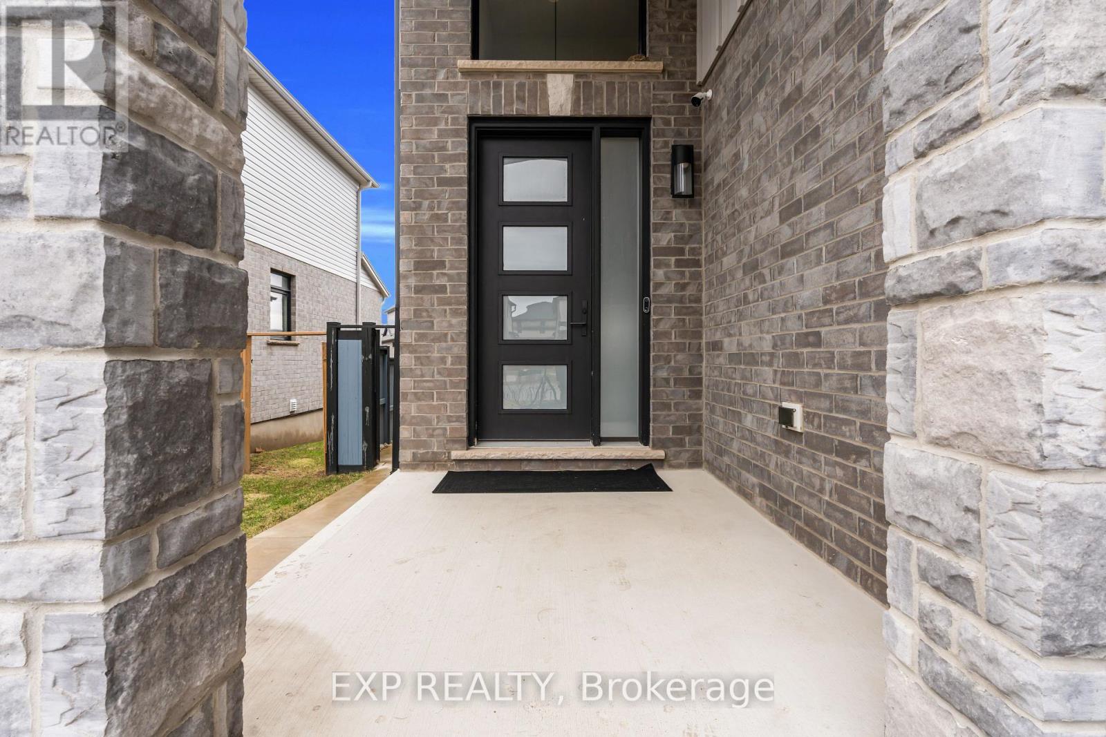 Property at 1784 BRAYFORD AVENUE image 5