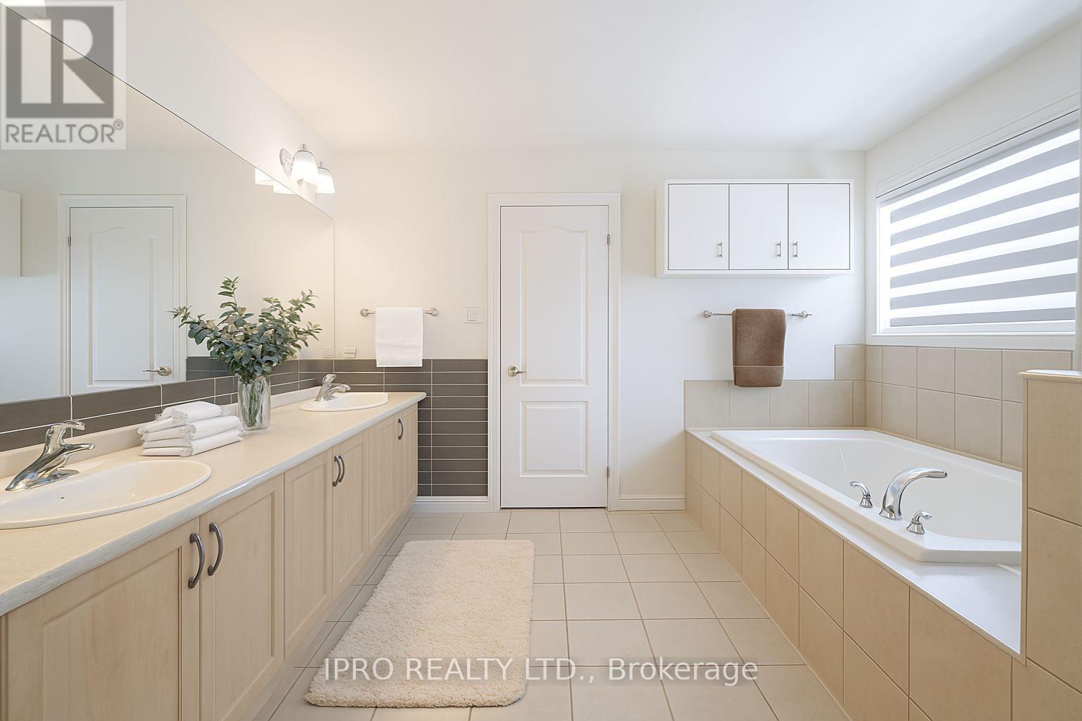 420 Henderson Way, Shelburne, Ontario  L9V 3X4 - Photo 10 - X12059443
