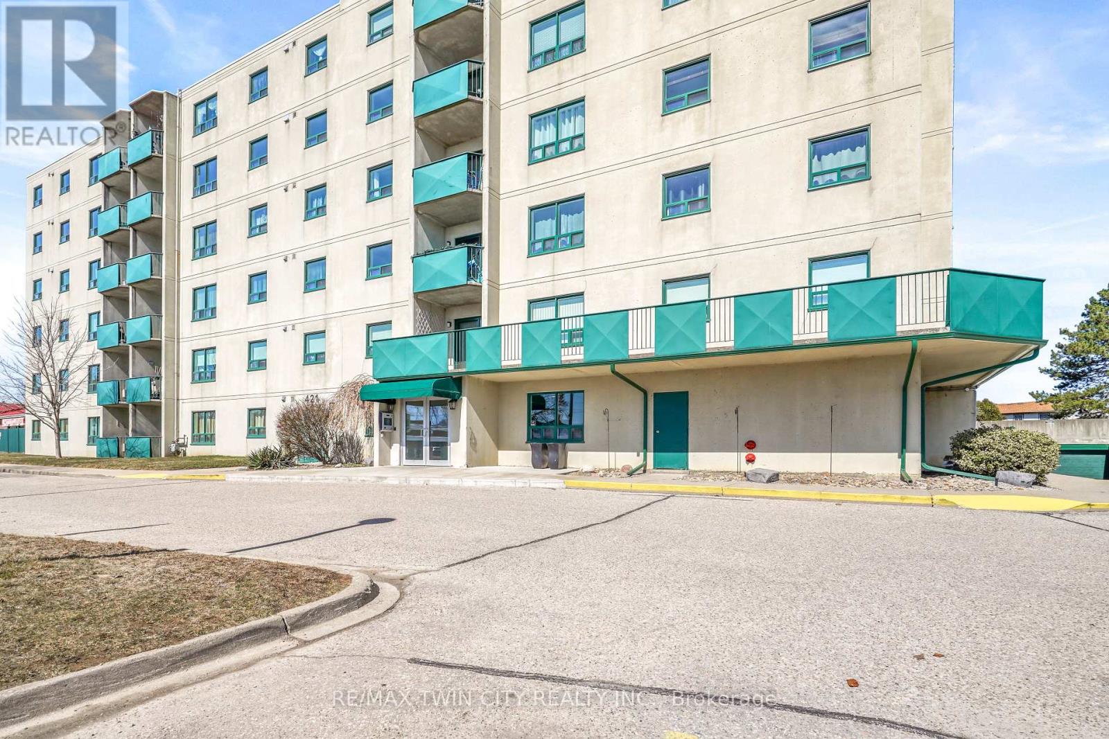 Property at 301 - 421 FAIRVIEW DRIVE image 1