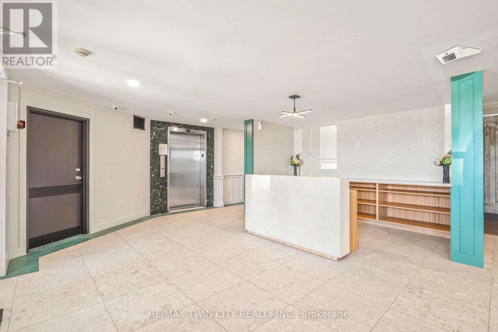 Property at 301 - 421 FAIRVIEW DRIVE image 3