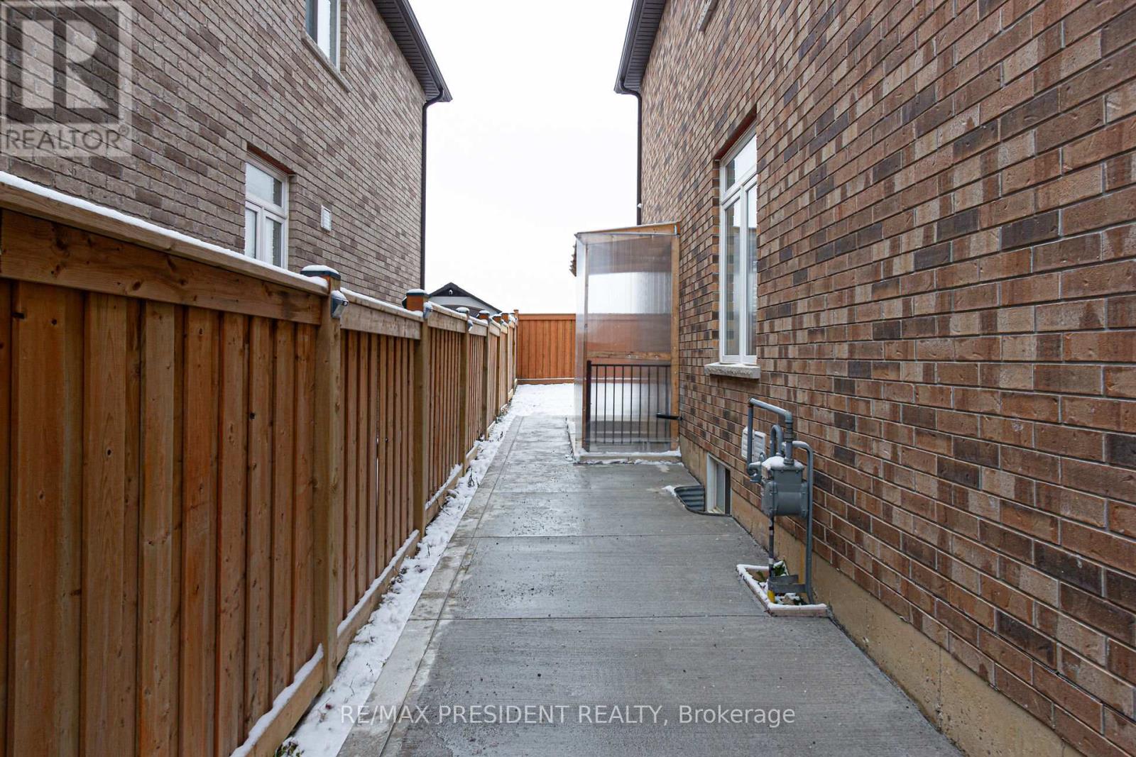 259 Winterberry Drive, Hamilton, Ontario  L8J 0J5 - Photo 47 - X12059482