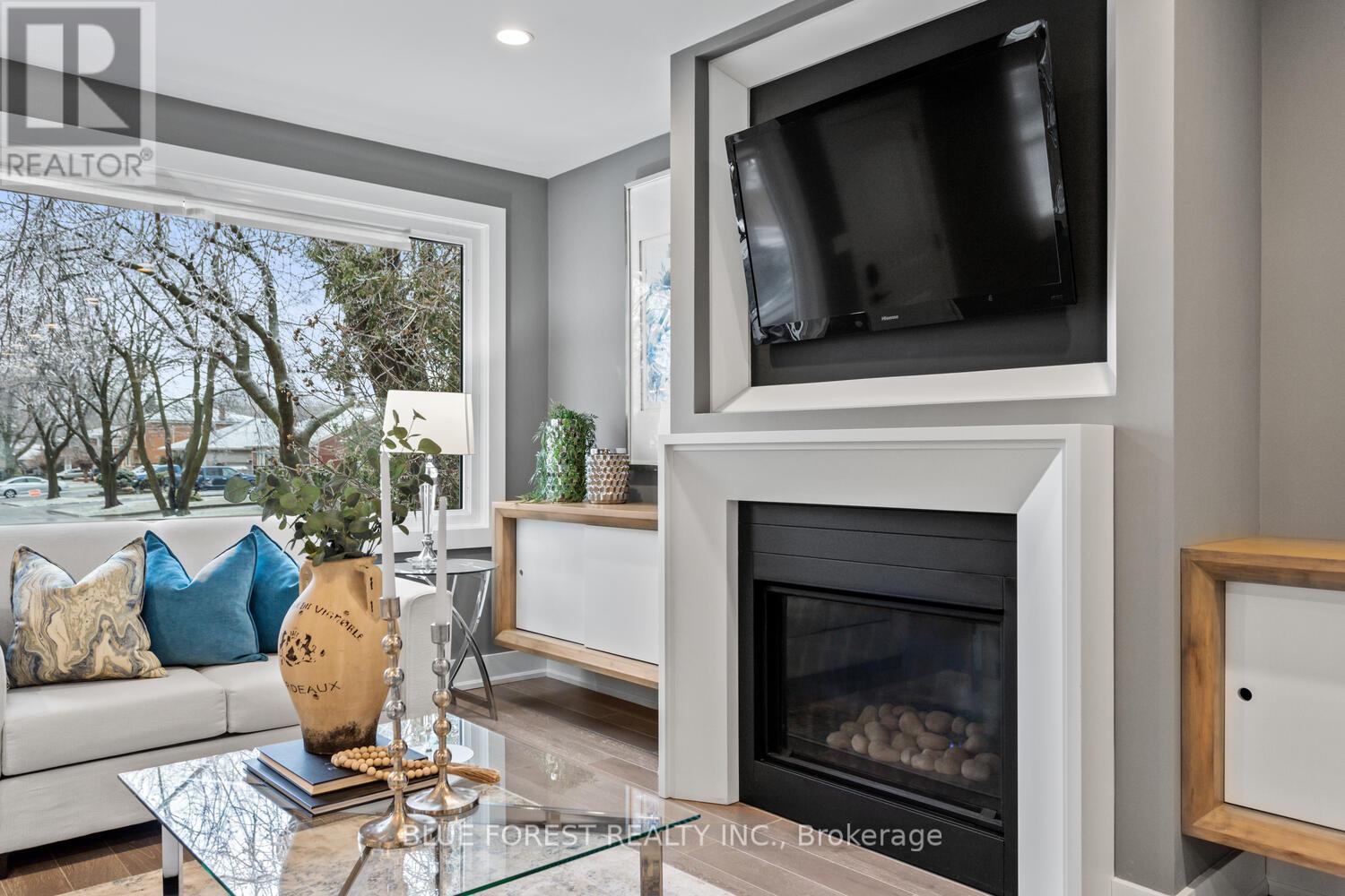 Photo 9 of 50 for 248 Burnside Drive