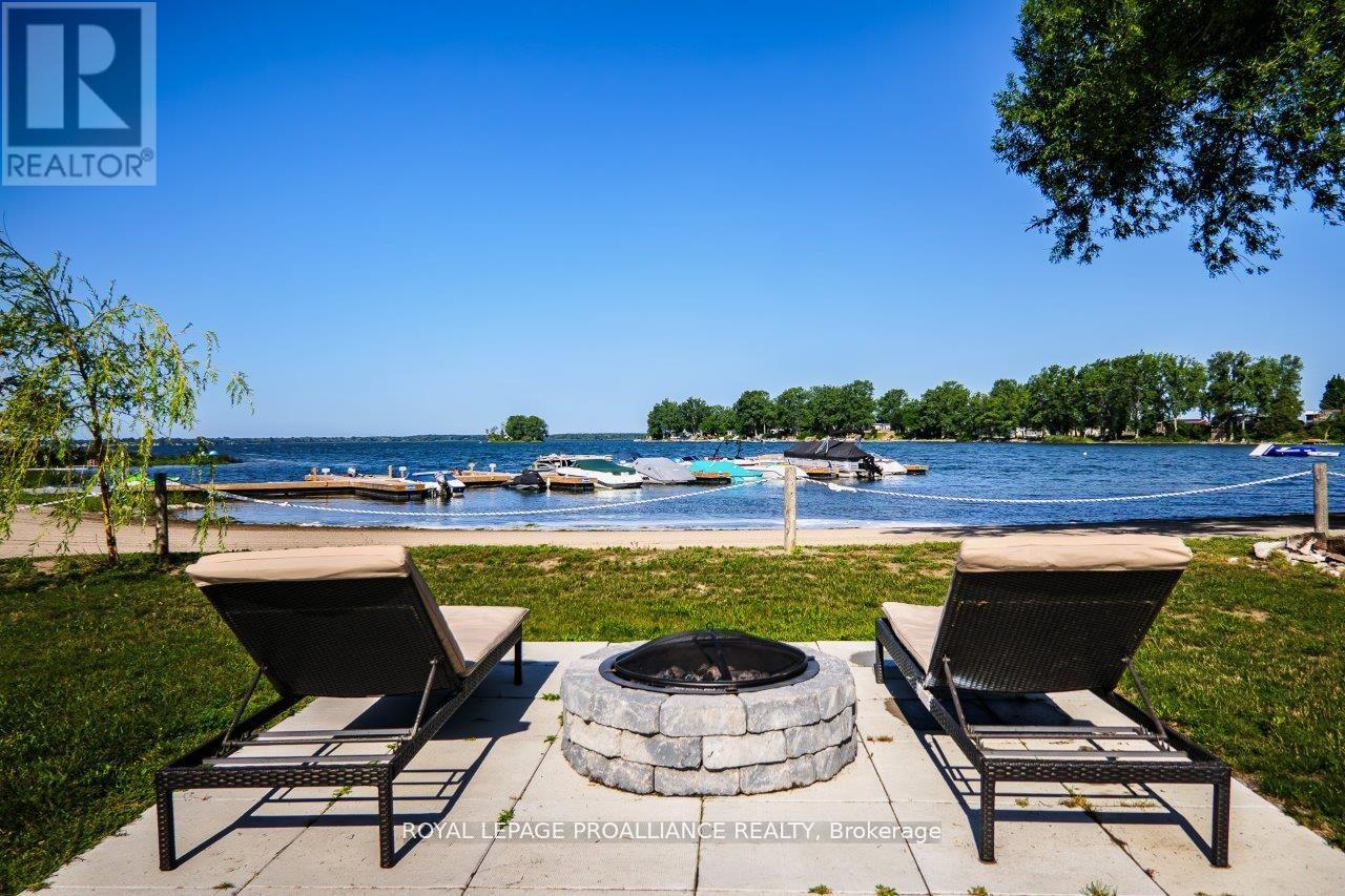 486 Cty Rd 18 - 3 Beachview Lane, Prince Edward County, Ontario  K0K 1P0 - Photo 12 - X12059579