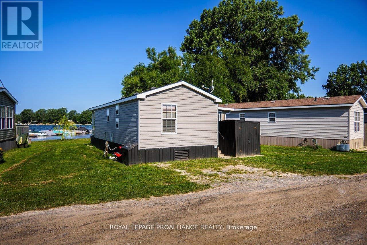 486 Cty Rd 18 - 3 Beachview Lane, Prince Edward County, Ontario  K0K 1P0 - Photo 14 - X12059579
