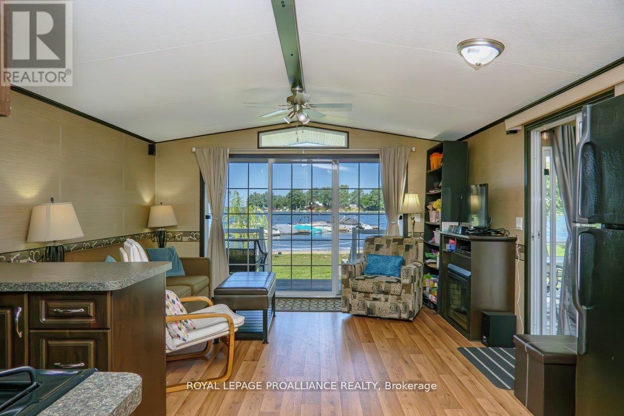 486 Cty Rd 18 - 3 Beachview Lane, Prince Edward County, Ontario  K0K 1P0 - Photo 17 - X12059579