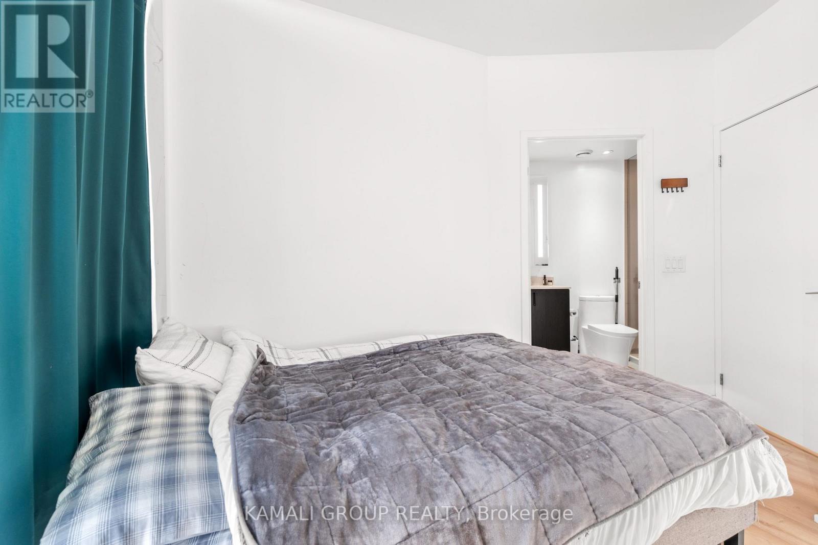 2411 - 135 East Liberty Street, Toronto, Ontario  M6K 0G7 - Photo 12 - C12011314