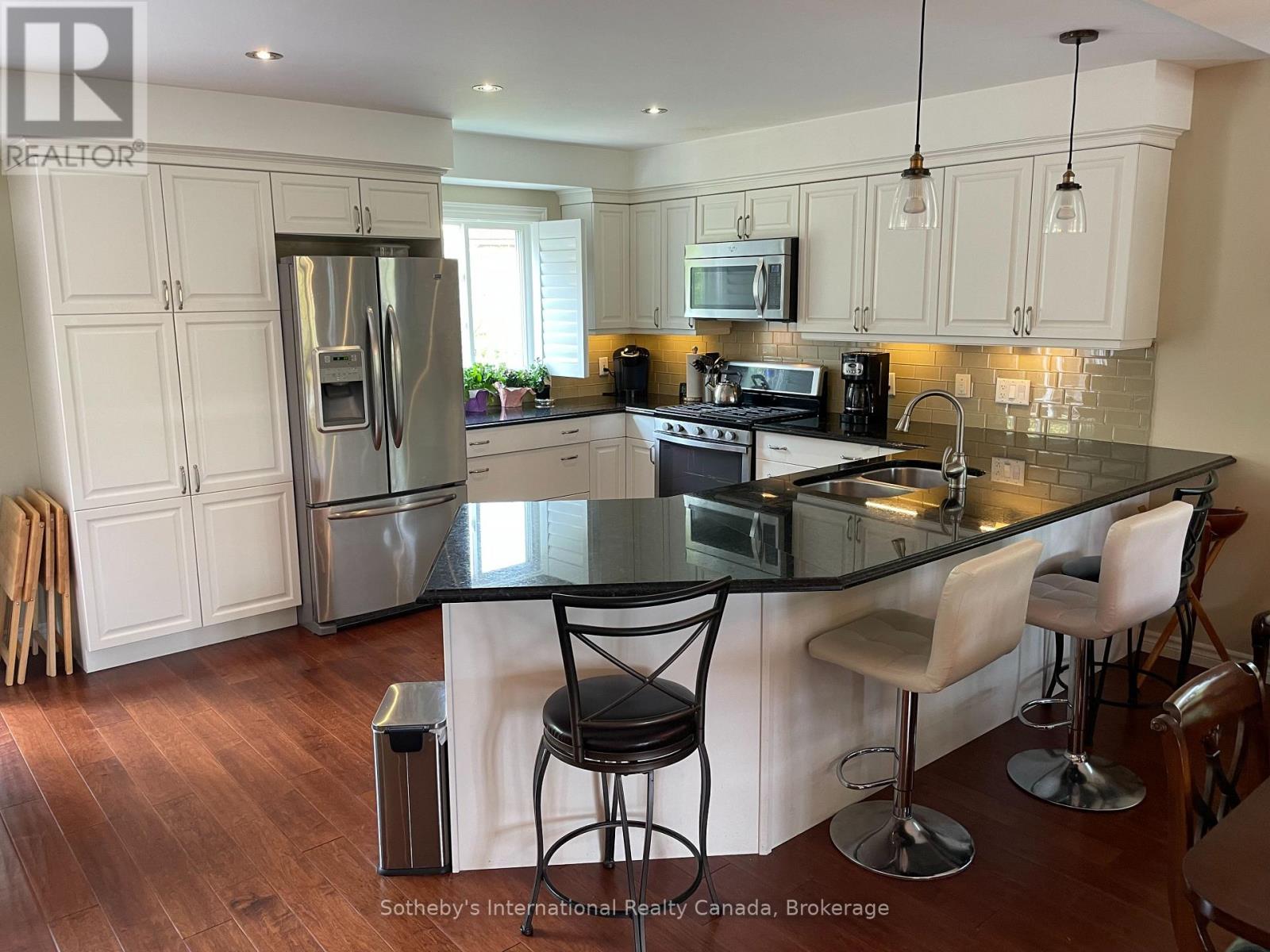 4 Green Briar Drive, Collingwood, Ontario  L9Y 5H9 - Photo 9 - S12059505
