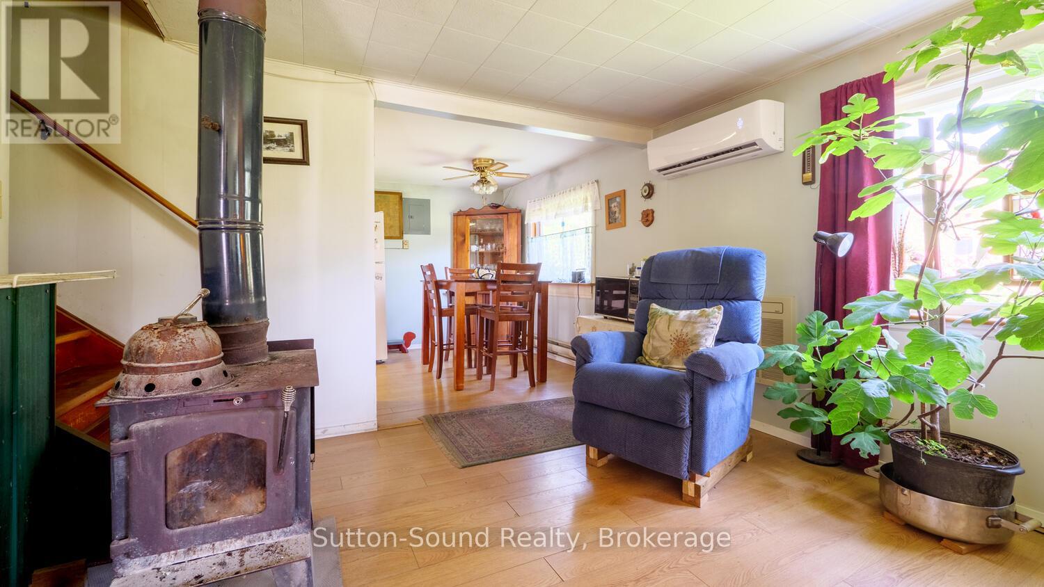 43 Bartley Drive, Northern Bruce Peninsula, Ontario  N0H 1Z0 - Photo 15 - X12059500