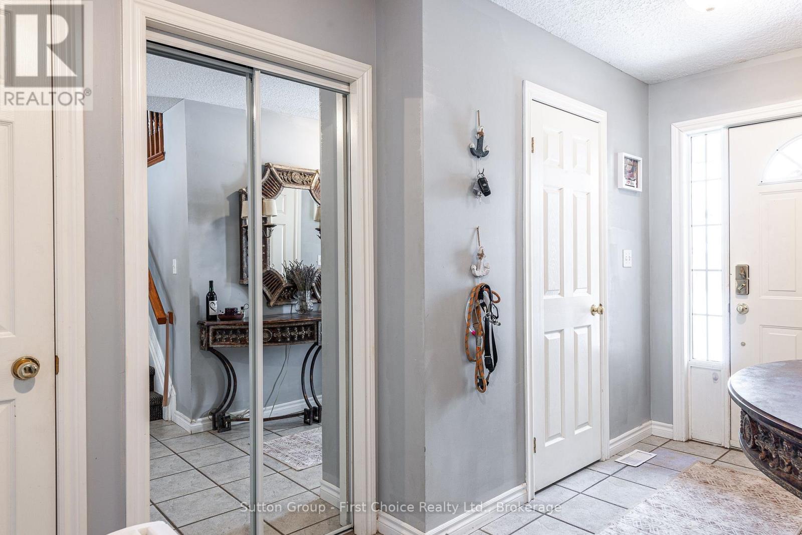 110 Wingfield Avenue, Stratford, Ontario  N5A 7Z2 - Photo 6 - X12059522