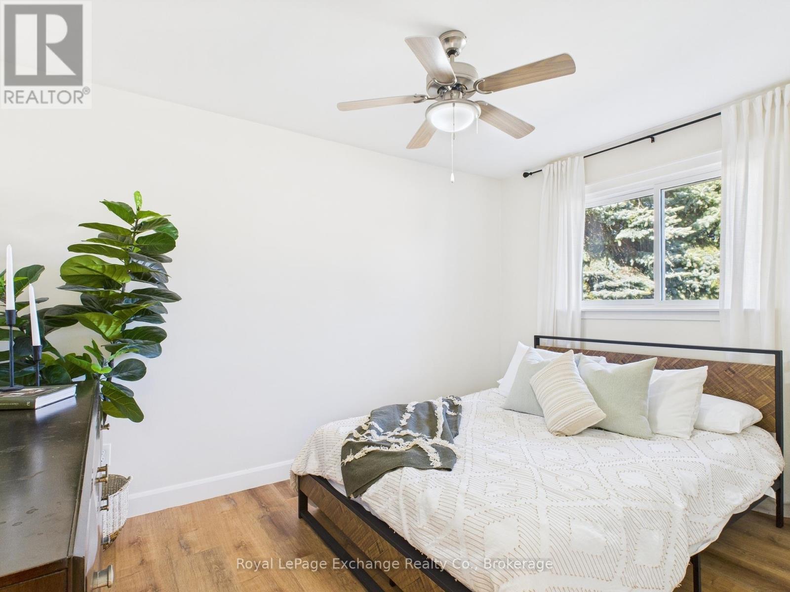 523 19th Avenue, Hanover, Ontario  N4N 3G4 - Photo 13 - X12059499