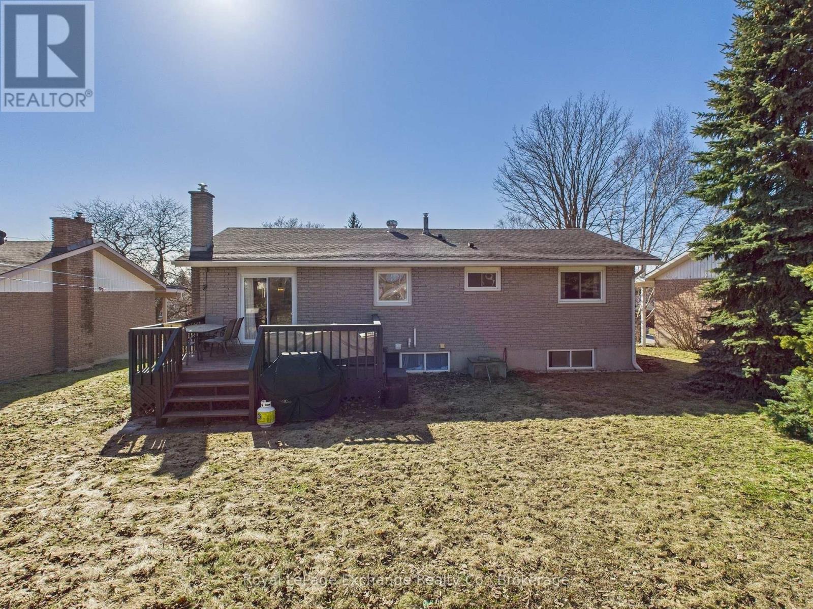 523 19th Avenue, Hanover, Ontario  N4N 3G4 - Photo 3 - X12059499