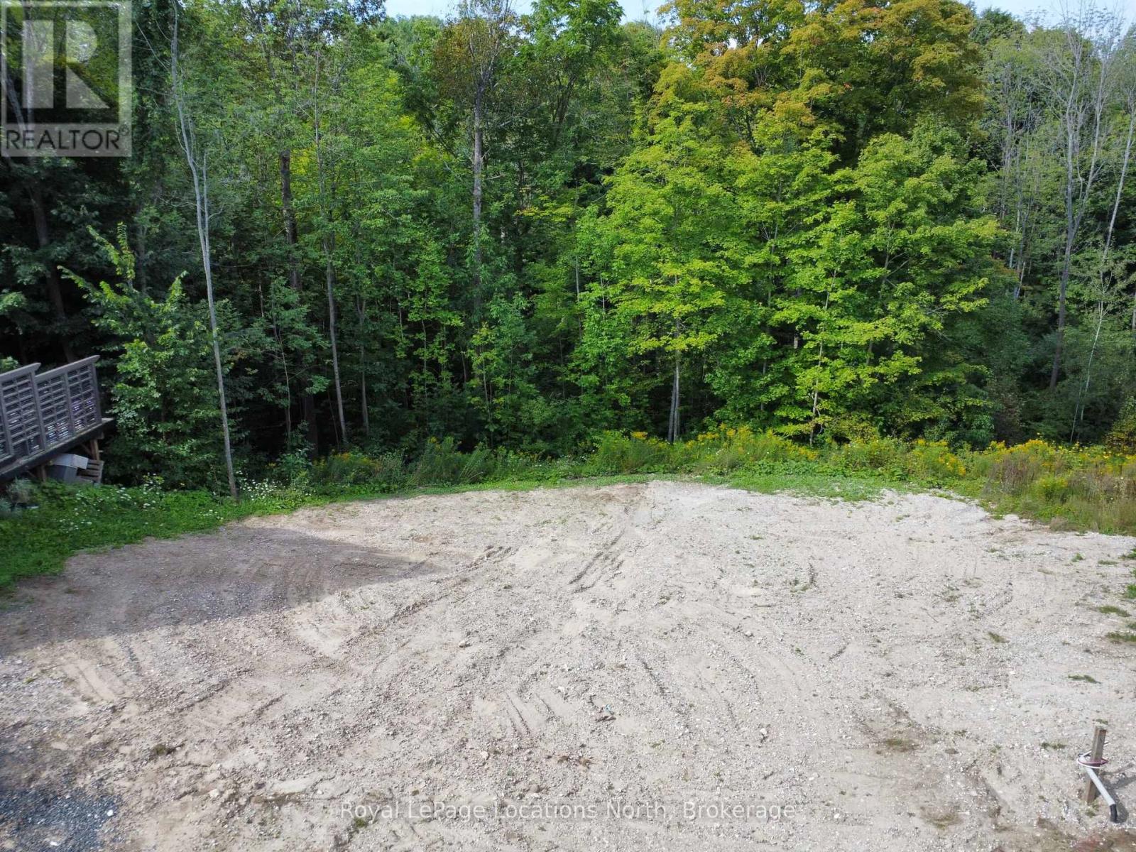 60 Gordon Crescent, Meaford, Ontario  N4L 0A9 - Photo 6 - X12059634
