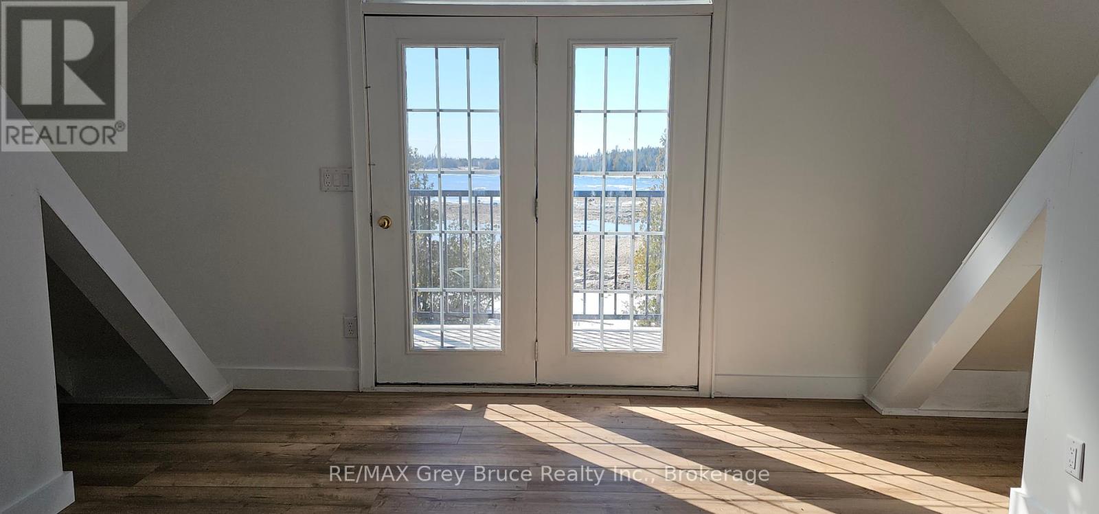 7 Bass Road, Northern Bruce Peninsula, Ontario  N0H 1Z0 - Photo 16 - X12059645