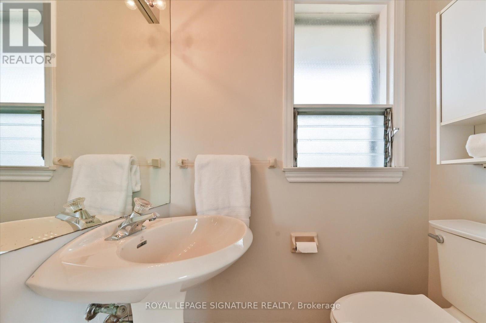 70 Anewen Drive, Toronto, Ontario  M4A 1S3 - Photo 16 - C12059526