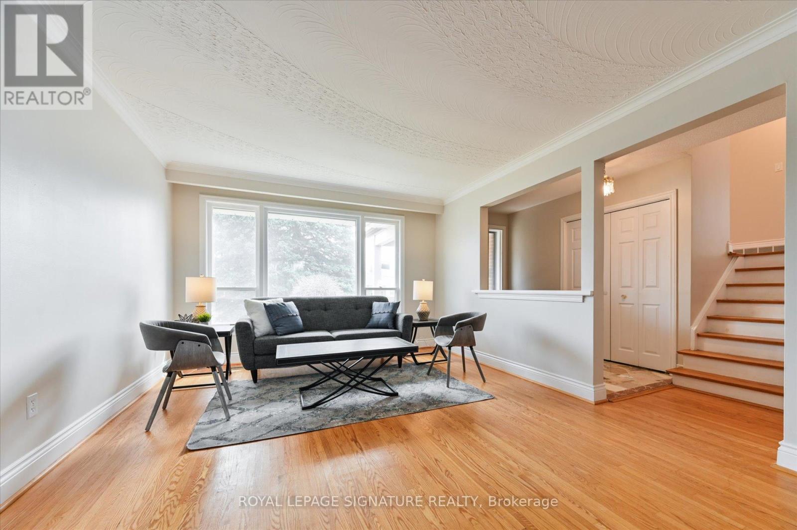 70 Anewen Drive, Toronto, Ontario  M4A 1S3 - Photo 5 - C12059526