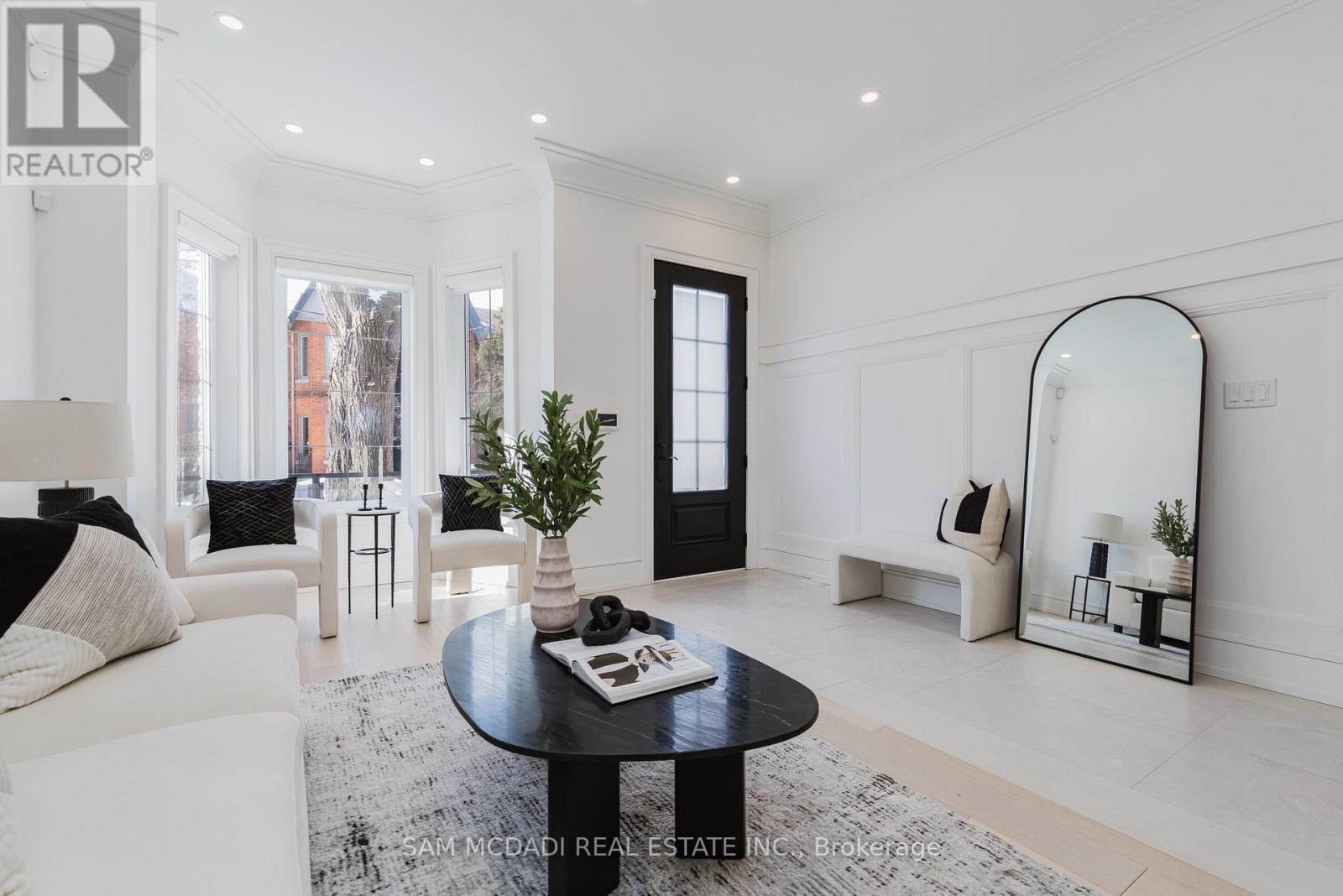 Property at 129 BEACONSFIELD AVENUE image 3