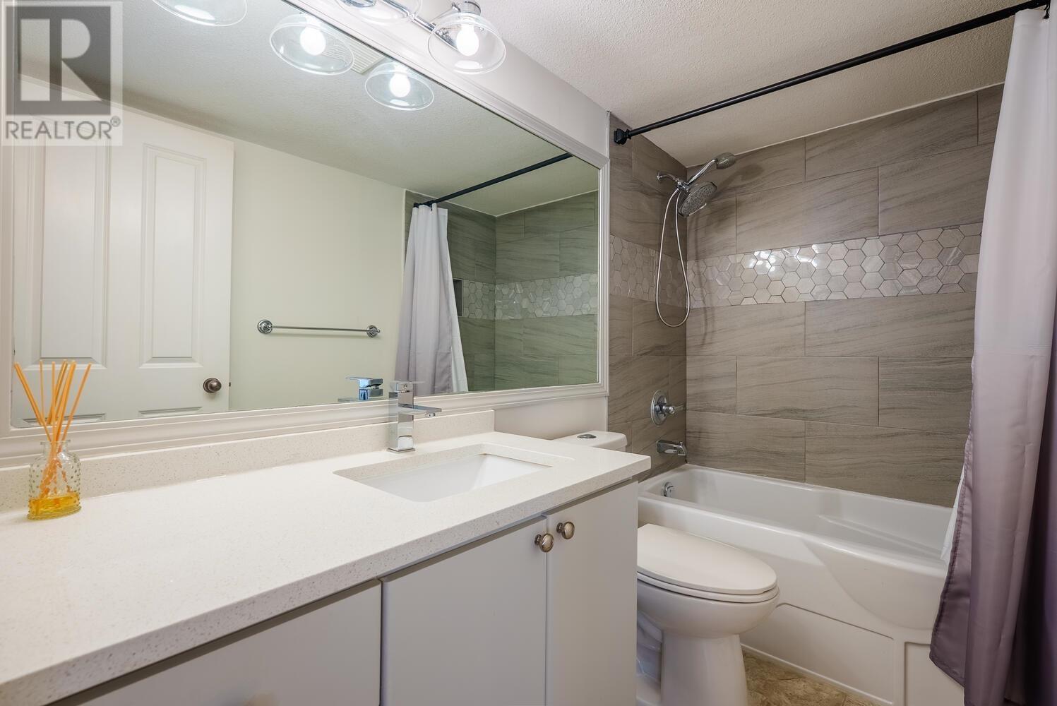 104 1432 Parkway Boulevard, Coquitlam, British Columbia  V3E 3L9 - Photo 19 - R2984882