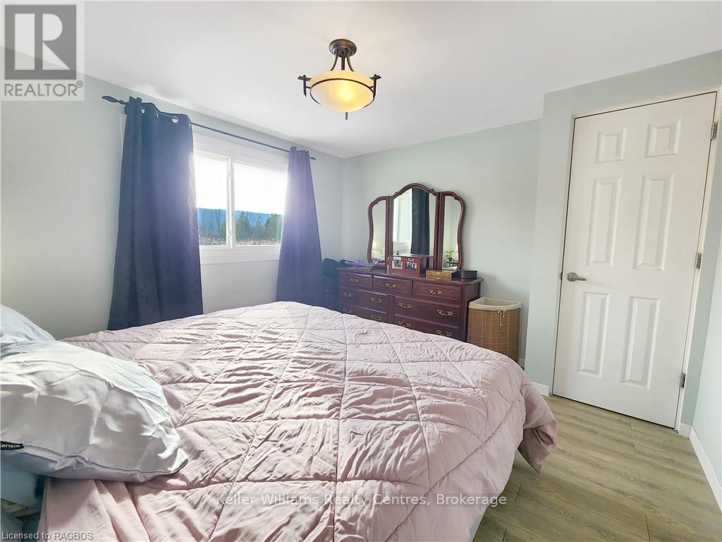 502212 Grey Road 1, Georgian Bluffs, Ontario  N0H 2T0 - Photo 28 - X12057316
