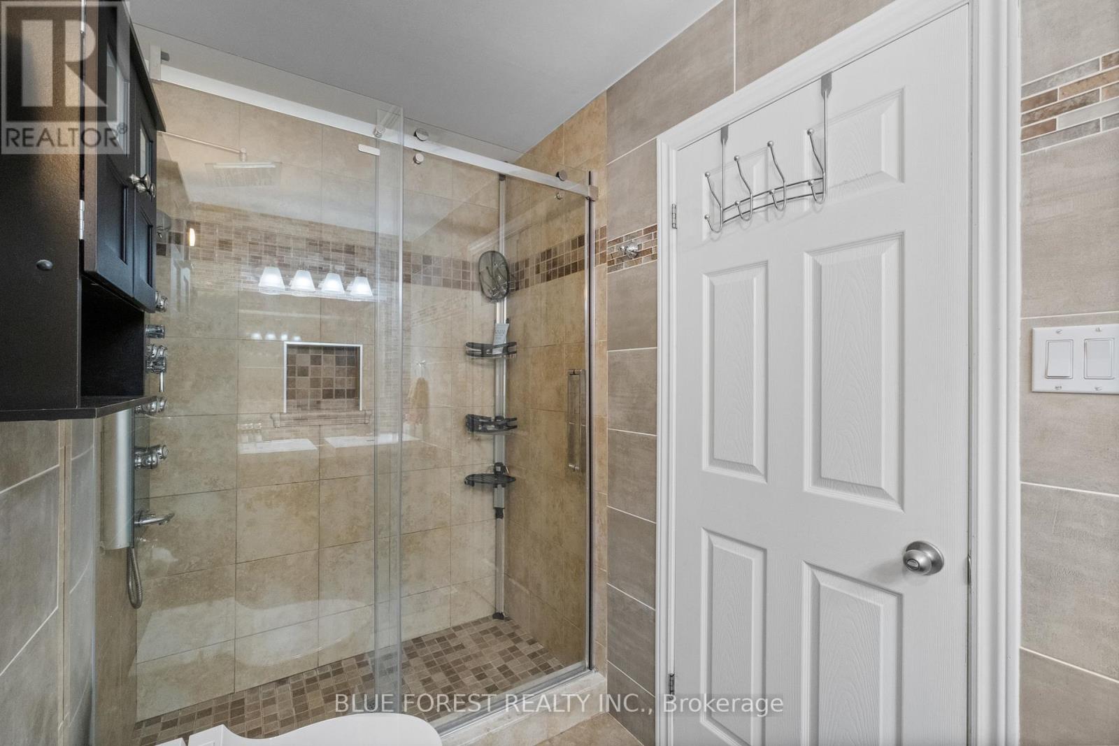 2982 Devon Road, London, Ontario  N6E 0A4 - Photo 26 - X12059769