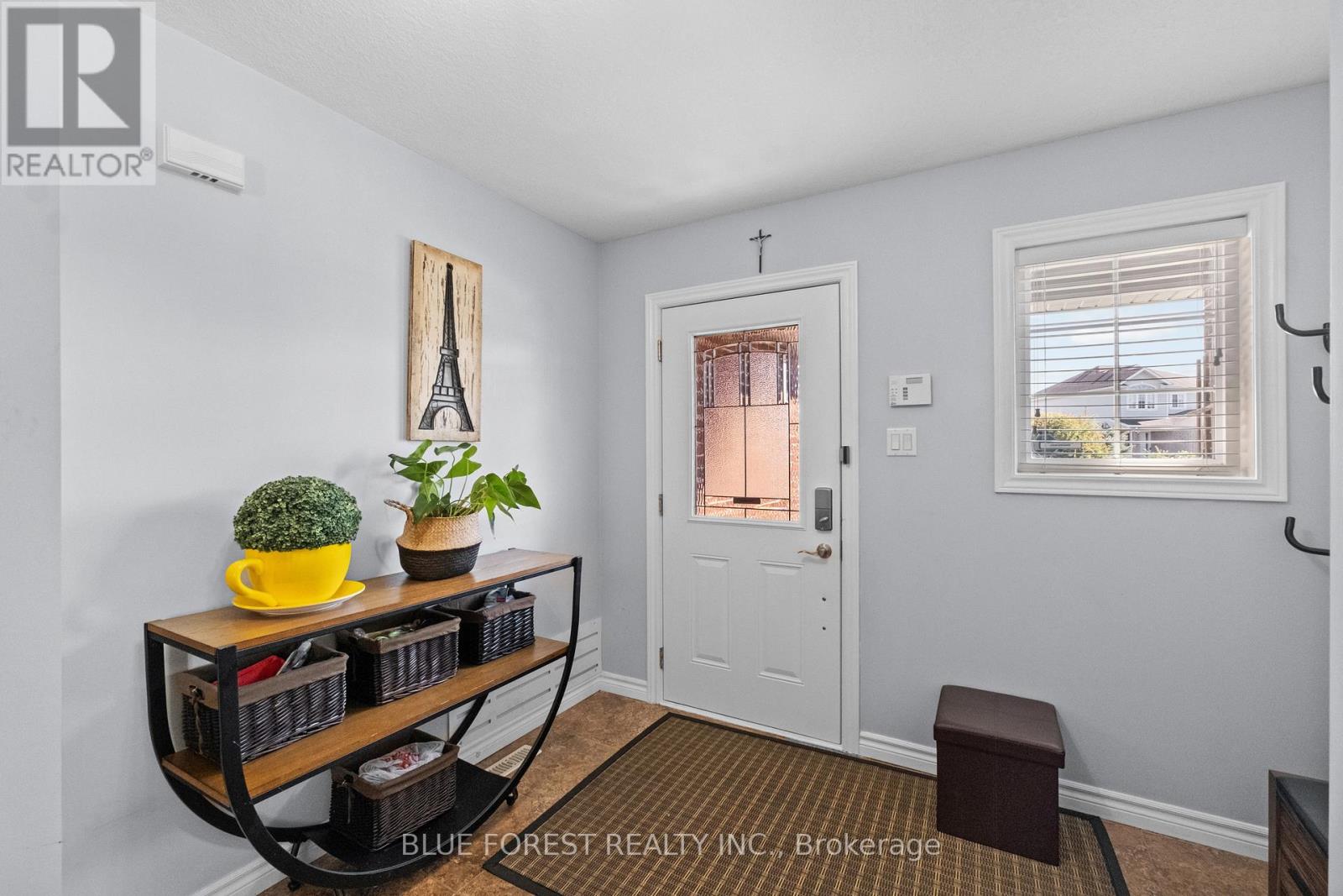 Property at 2982 DEVON ROAD image 4