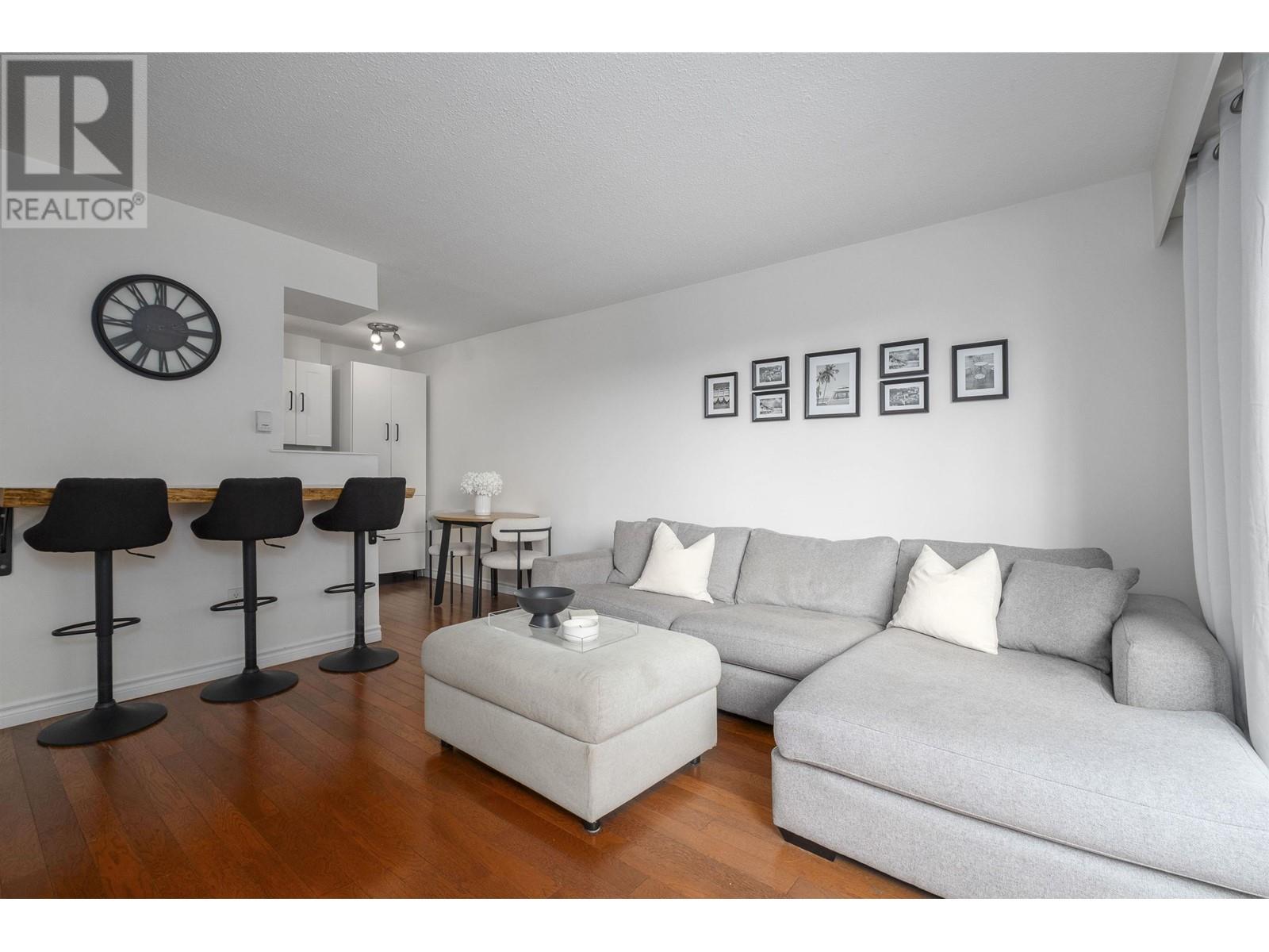 111 175 E 4th Street, North Vancouver, British Columbia  V7L 1H8 - Photo 2 - R2985676