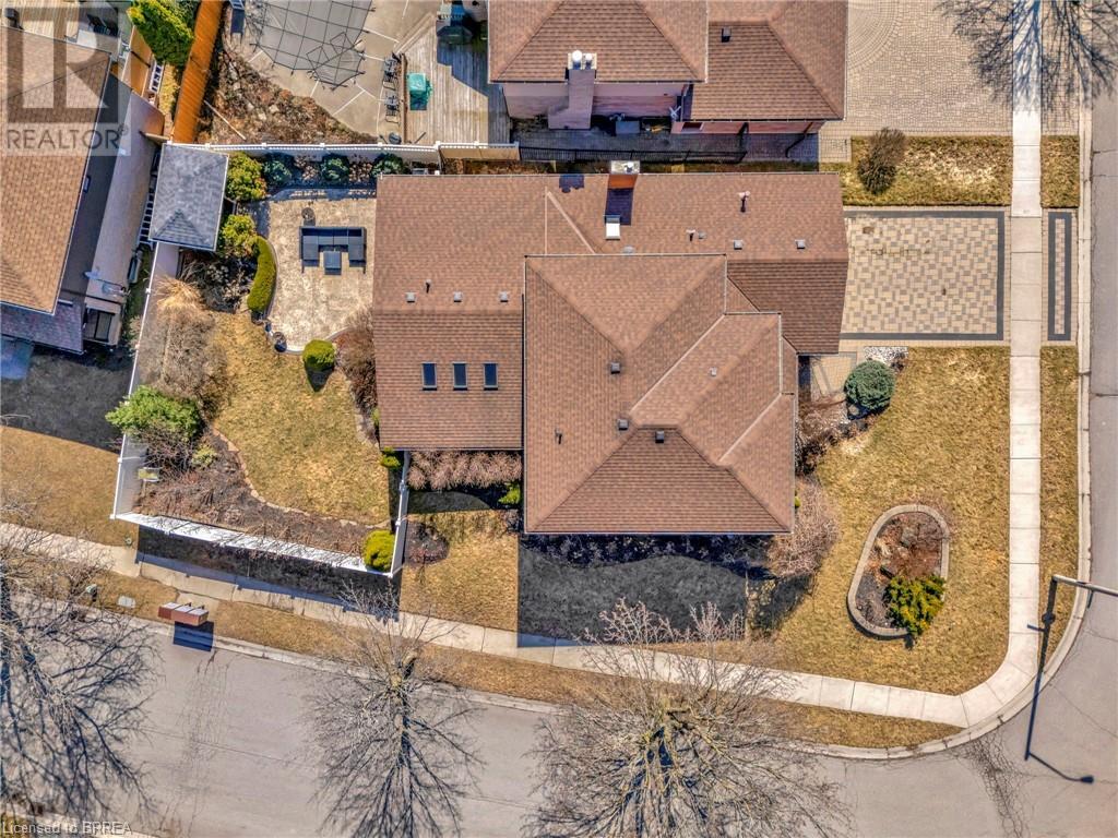 Property at 1 BOWEN Lane image 2