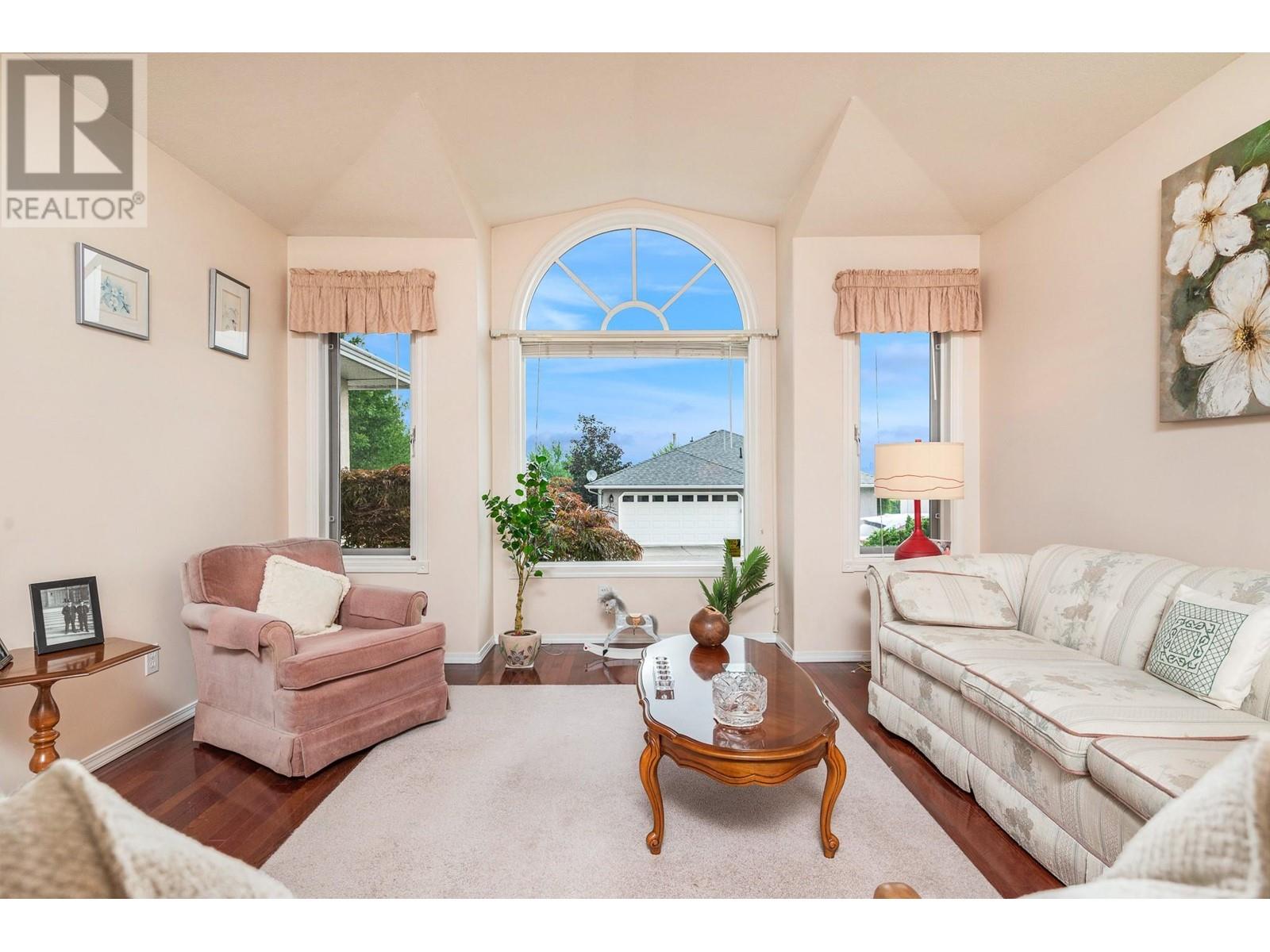 Property at 124 Sarsons Road Unit# 22 image 3