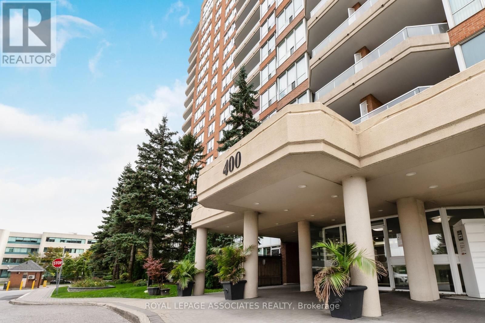 Property at 1009 - 400 MCLEVIN AVENUE image 2