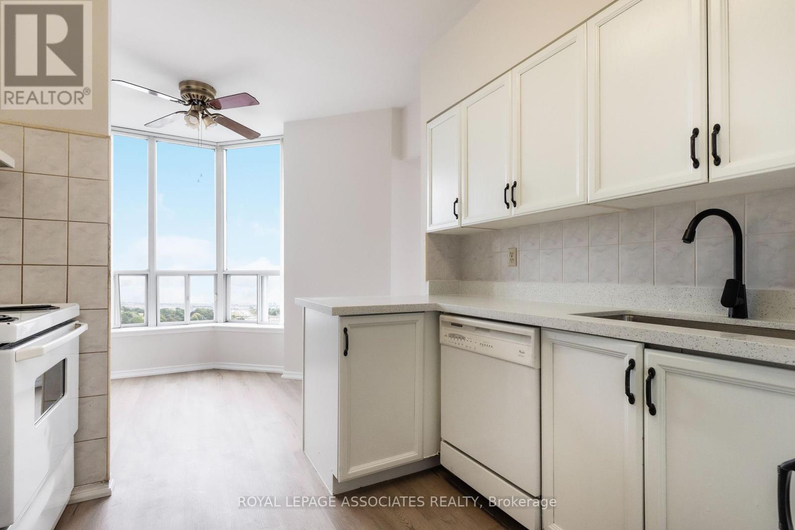 1009 - 400 Mclevin Avenue, Toronto, Ontario  M1B 5J4 - Photo 9 - E12059711