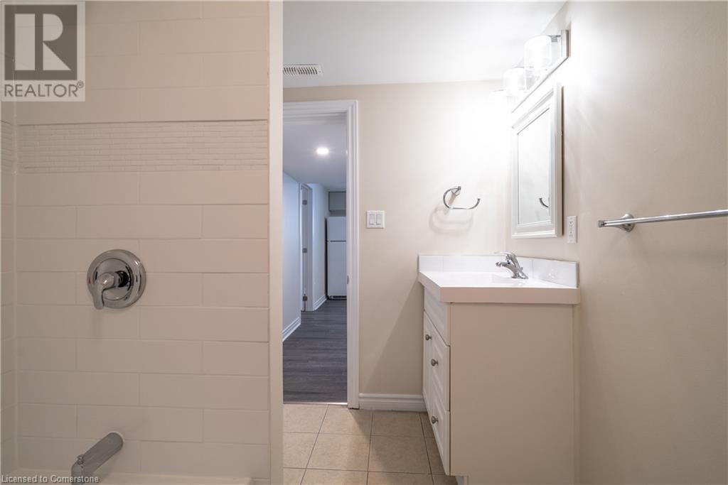299 Rymal Road E Unit# 2, Hamilton, Ontario  L9B 1C3 - Photo 8 - 40713091