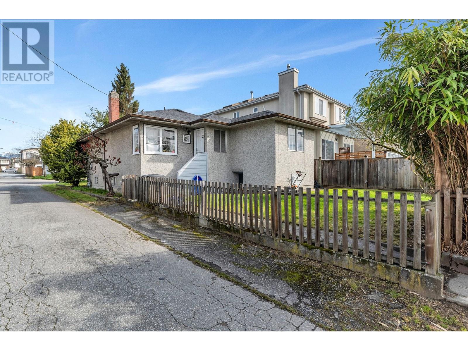 126 E 53rd Avenue, Vancouver, British Columbia  V5X 1H8 - Photo 4 - R2985551