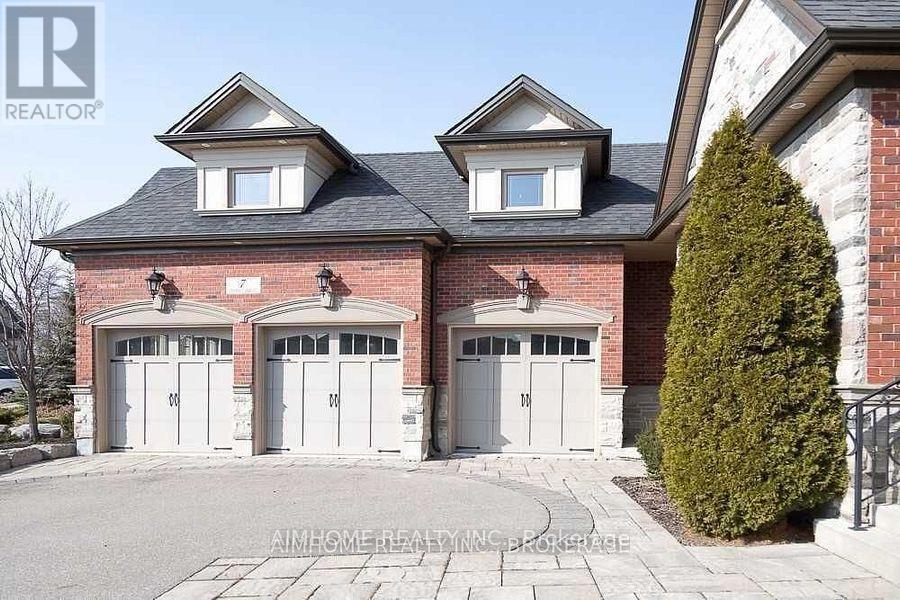 Property at 7 MACLEOD ESTATE COURT image 3