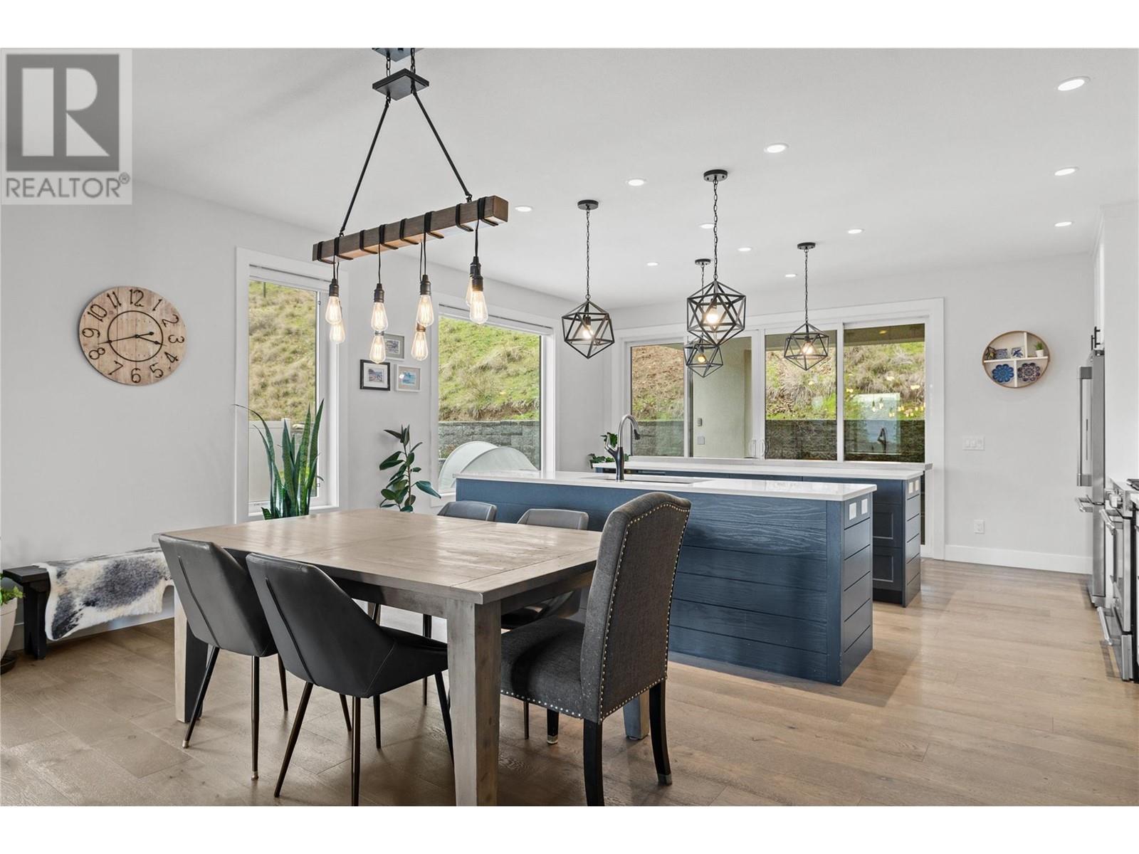 Property at 876 Boynton Place image 4