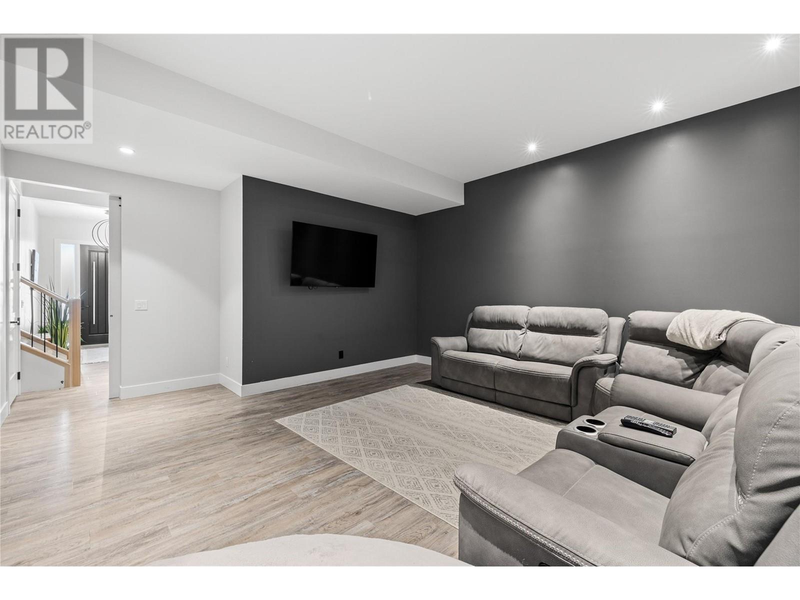 876 Boynton Place, Kelowna, British Columbia  V1V 2Y1 - Photo 41 - 10341523