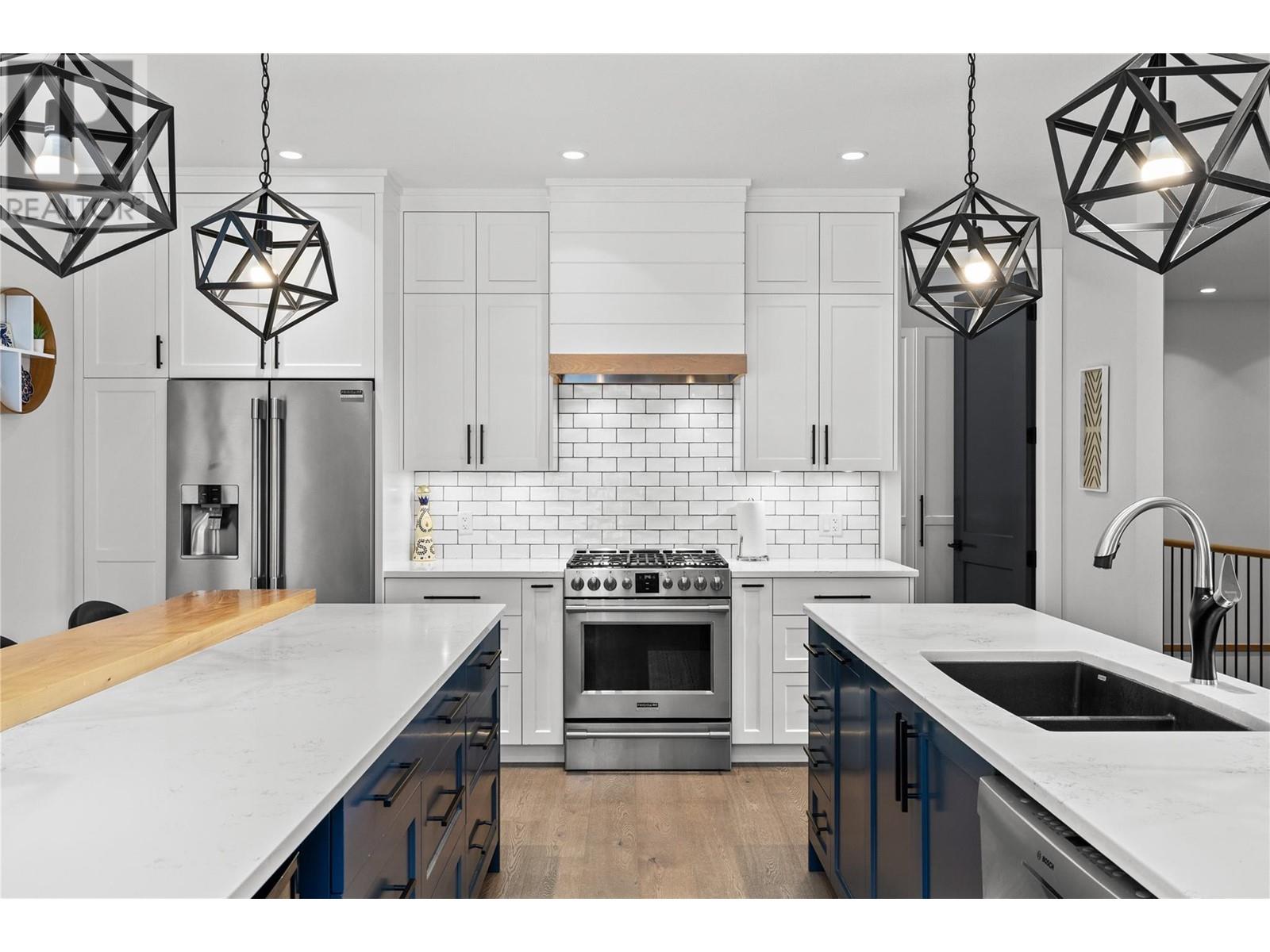 876 Boynton Place, Kelowna, British Columbia  V1V 2Y1 - Photo 9 - 10341523