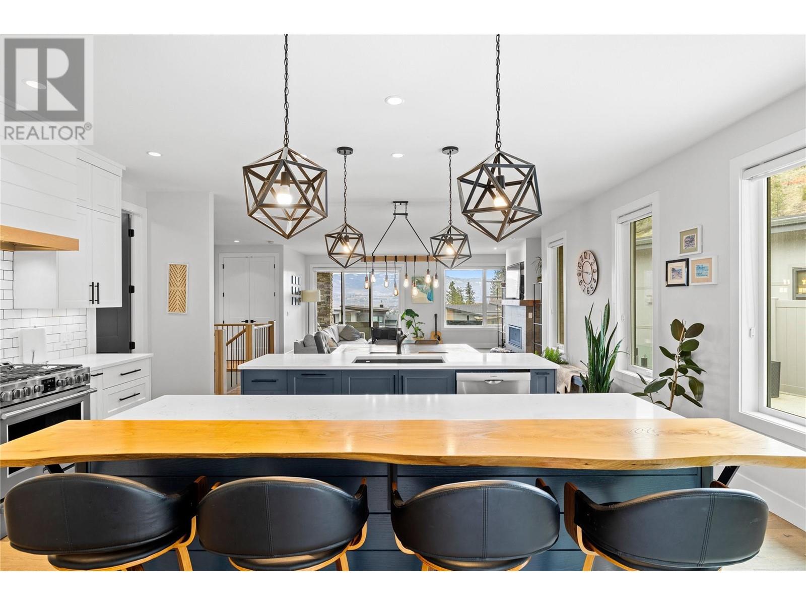 876 Boynton Place, Kelowna, British Columbia  V1V 2Y1 - Photo 10 - 10341523