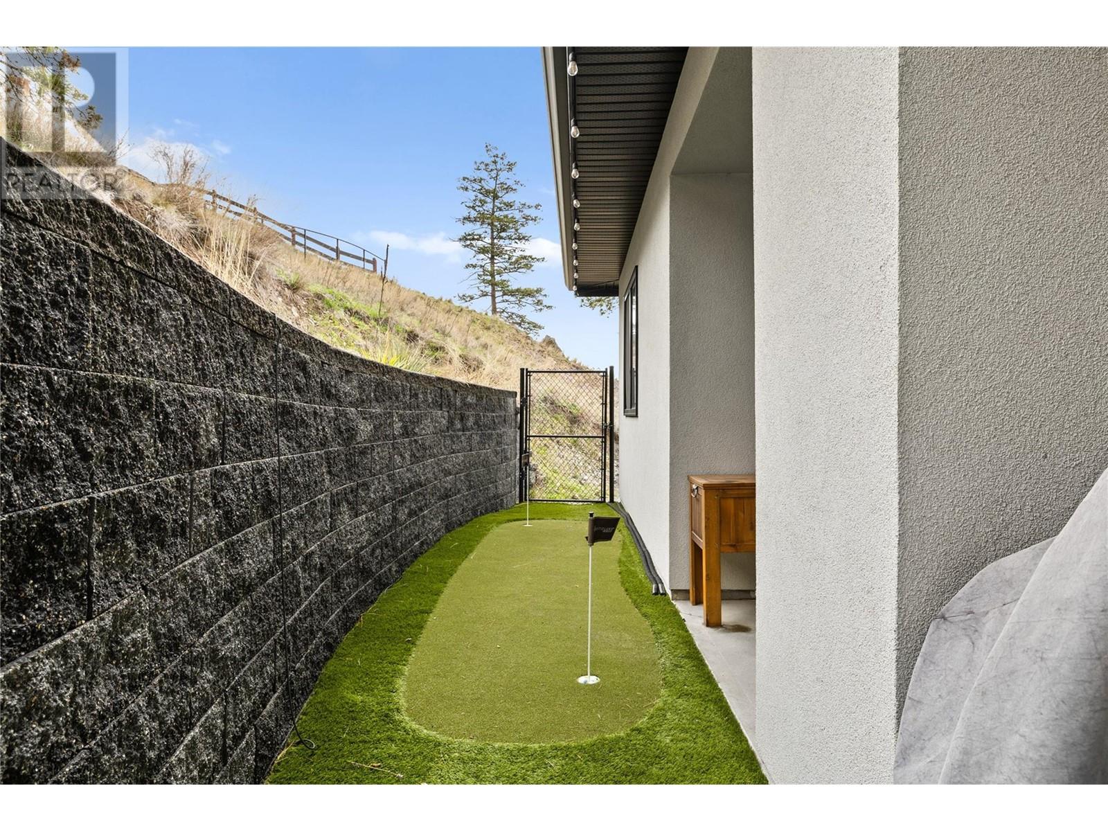 876 Boynton Place, Kelowna, British Columbia  V1V 2Y1 - Photo 16 - 10341523
