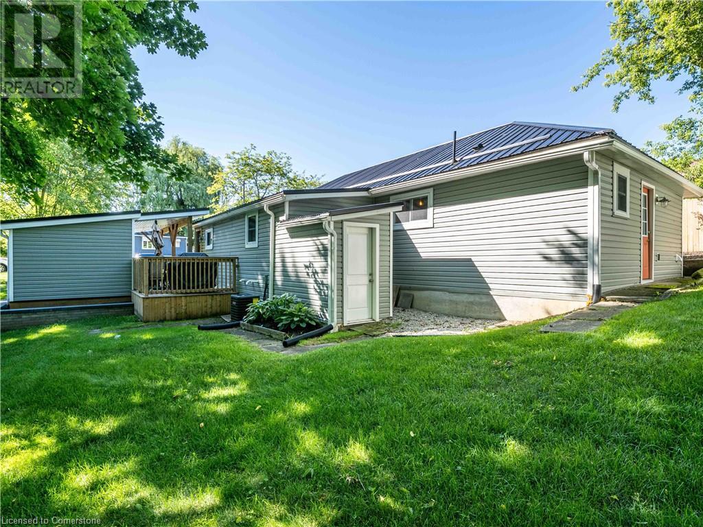 Property at 210 CHAPMAN Street W image 3