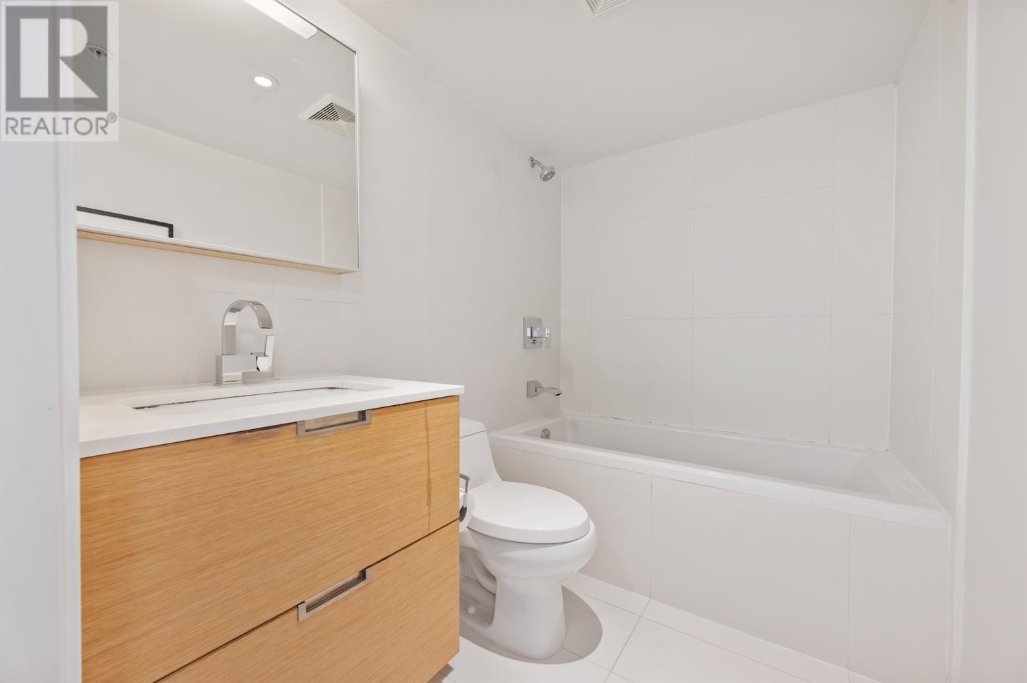 209 1635 W 3rd Avenue, Vancouver, British Columbia  V6J 0B6 - Photo 8 - R2984909