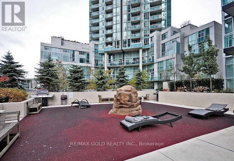 2001 - 223 Webb Drive, Mississauga, Ontario  L5B 0E8 - Photo 11 - W12059774