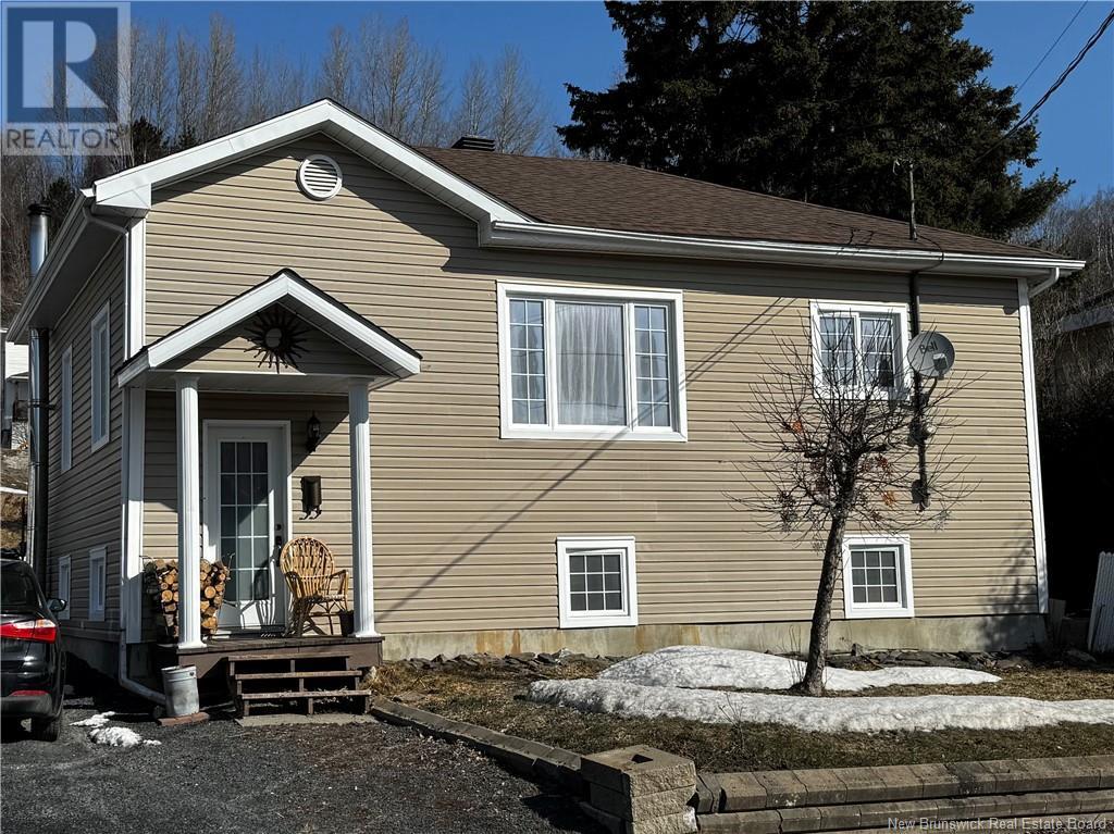 Property at 77 VENIOT Street image 2