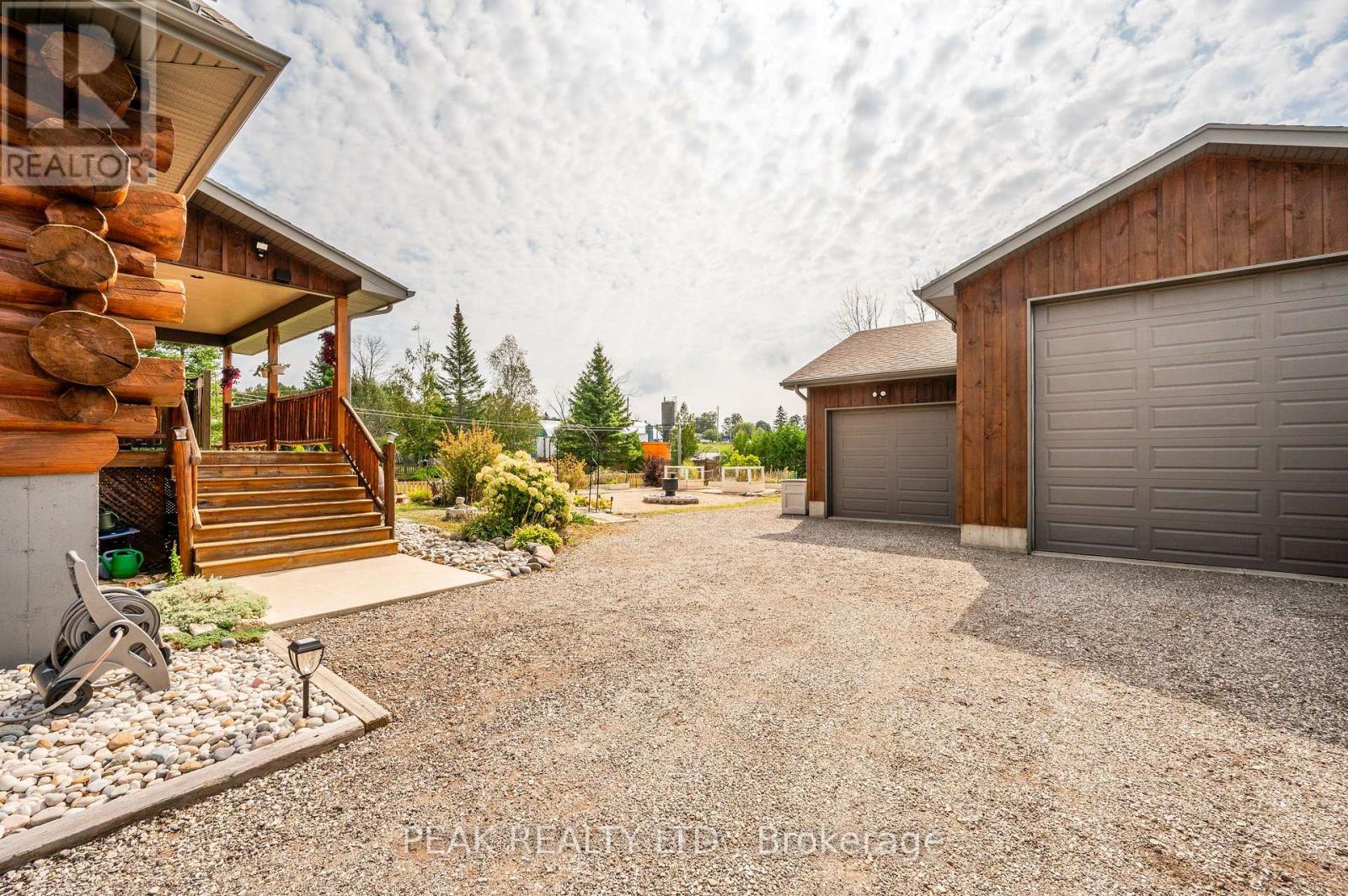 171 Gosford Street, Saugeen Shores, Ontario  N0H 2L0 - Photo 35 - X12059725