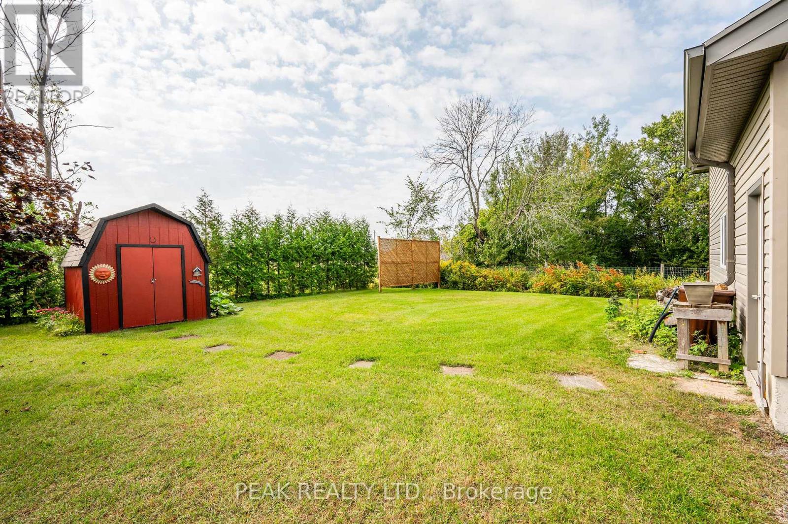 171 Gosford Street, Saugeen Shores, Ontario  N0H 2L0 - Photo 43 - X12059725