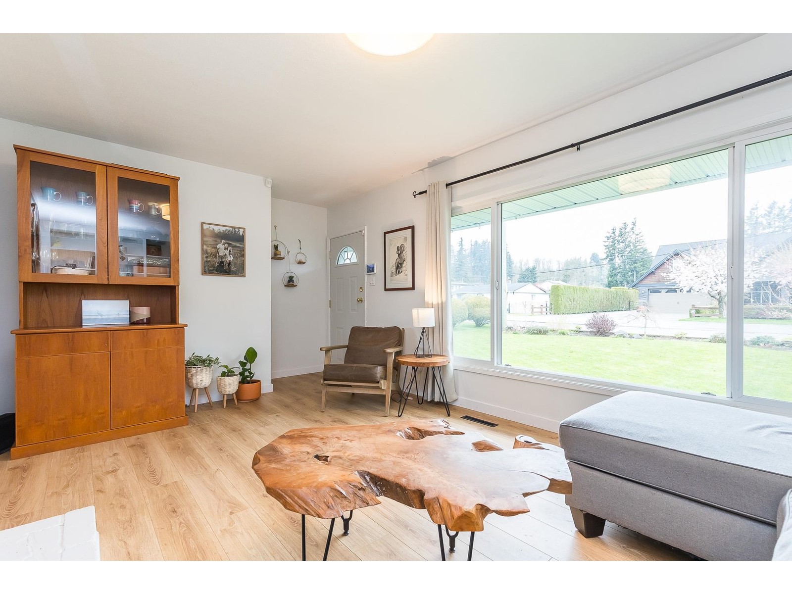 35042 Henry Avenue, Mission, British Columbia  V2V 6S5 - Photo 6 - R2985252
