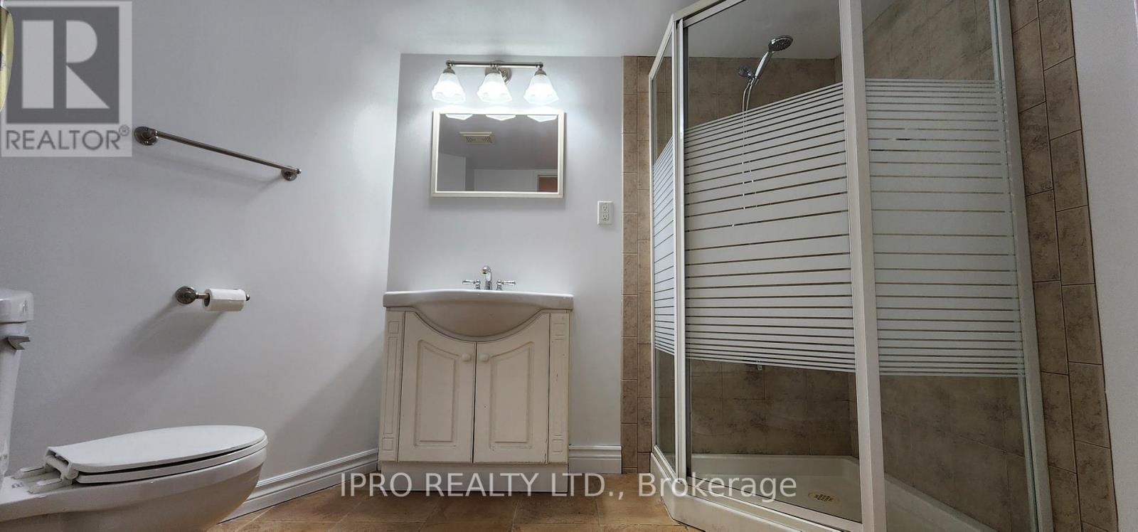 Bsmt - 4346 Spinningdale Court, Mississauga (East Credit), Ontario  L5M 3J8 - Photo 7 - W12059357