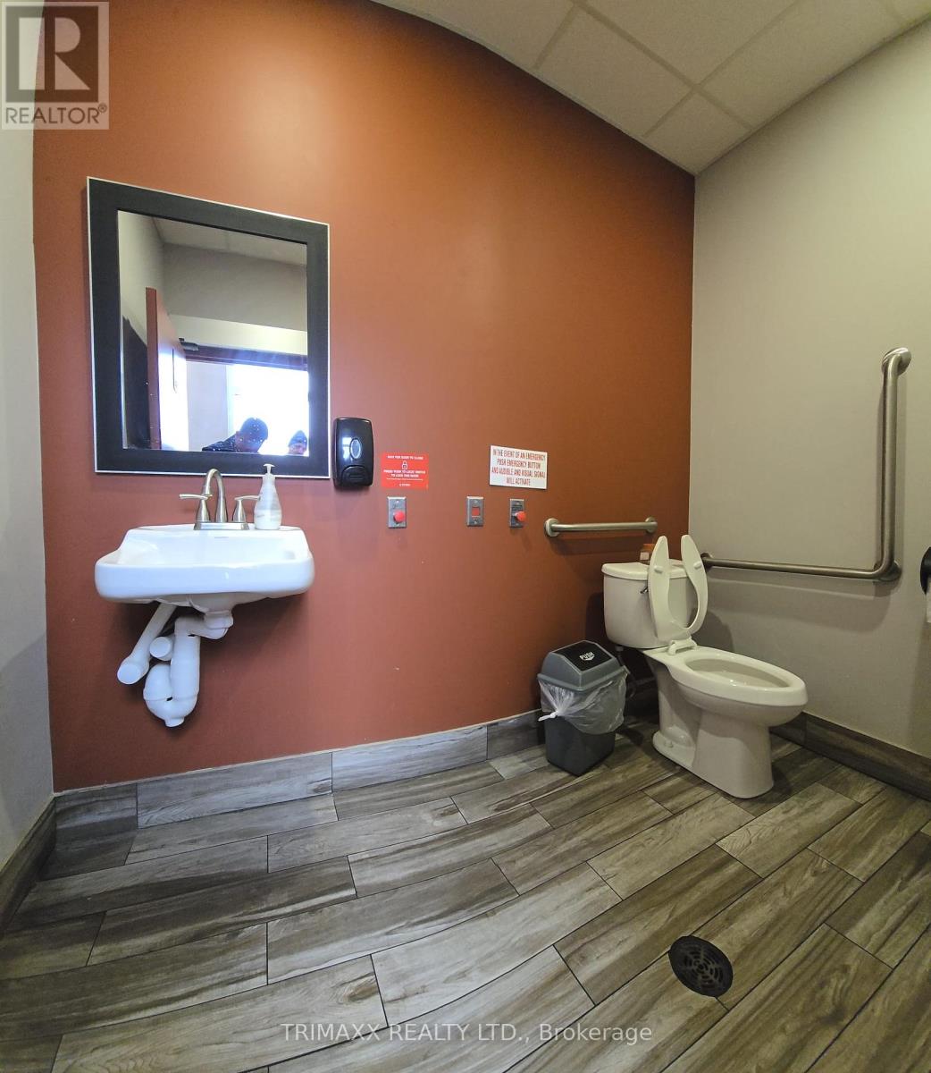 E 104 - 4195 King Street, Kitchener, Ontario  N2P 0C1 - Photo 12 - X12040820